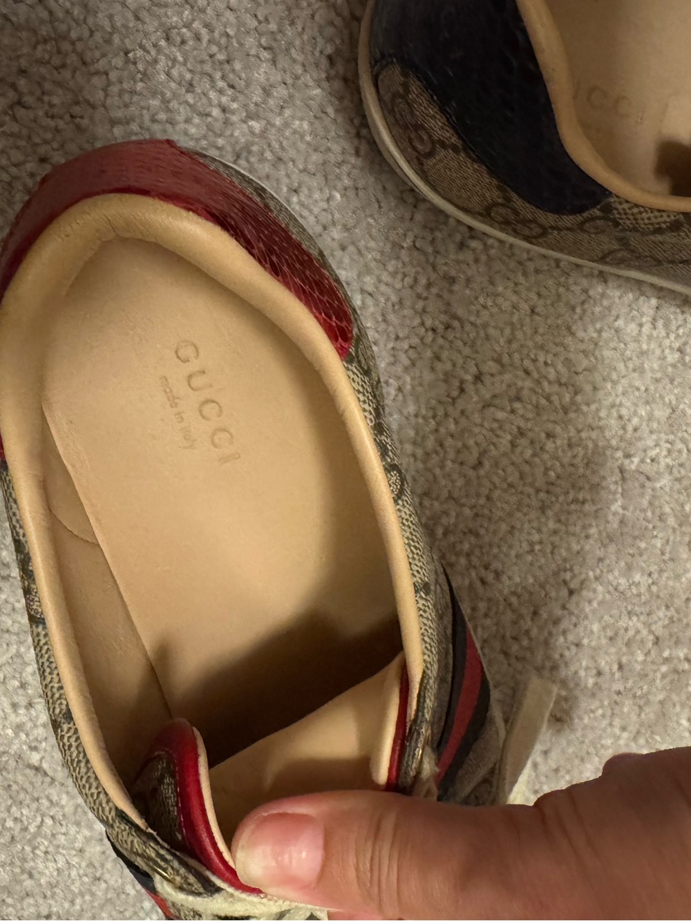 Women’s Gucci ace gg supreme sneaker size 38 1/2 barely worn - Picture 7 of 8